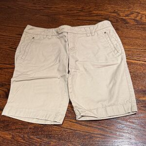 Esprit women’s Beige Flat Front Shorts